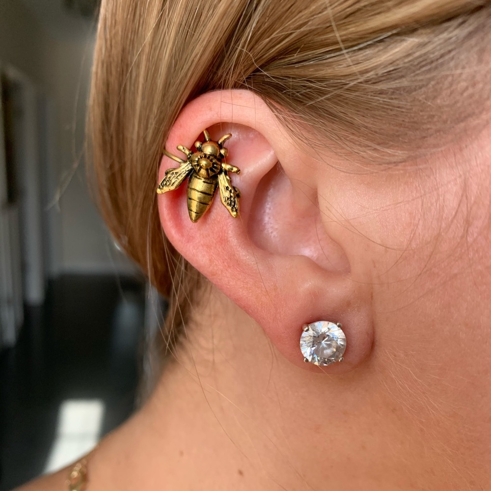 Altar’d State Egyptian Bee Ear Cuff